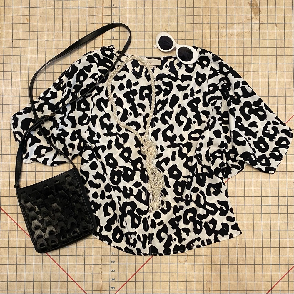 Loft Leopard top, size L, black and white